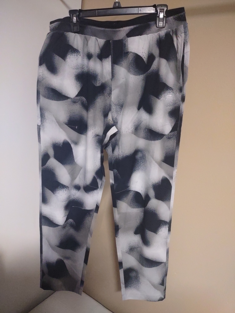 FABLETICS The Fundamental Pants Mineral Grey Meltdown BLACK Size-XL NWT